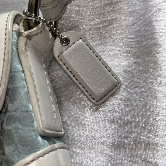 COACH soho signature light blue and white bag + free angel keychain + extra bag - Picture 5 of 11